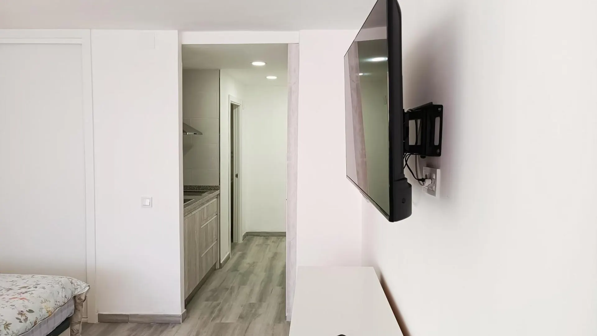 Cg3A - Nuevo Estudio, Recien Reformado, Wifi Torremolinos 0*,  Spain