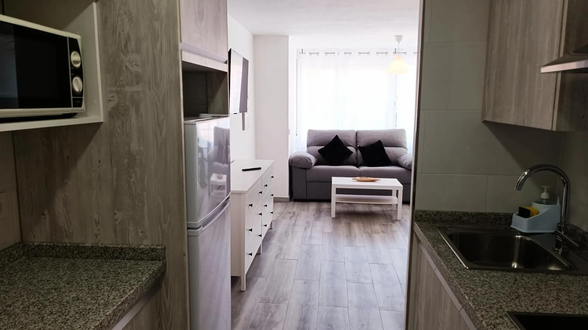 Apartment Cg3A - Nuevo Estudio, Recien Reformado, Wifi Torremolinos